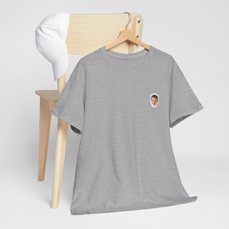 もしもあの人が子供だったら？AI生成写真で作るオリジナルTシャツ｜サプライズプレゼント 12