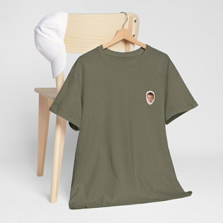 もしもあの人が子供だったら？AI生成写真で作るオリジナルTシャツ｜サプライズプレゼント 10